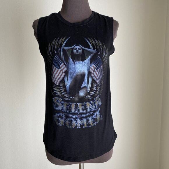 ❤️ Selena Gomez sz M black concert sleeveless‎ graphic tank top - Picture 1 of 6